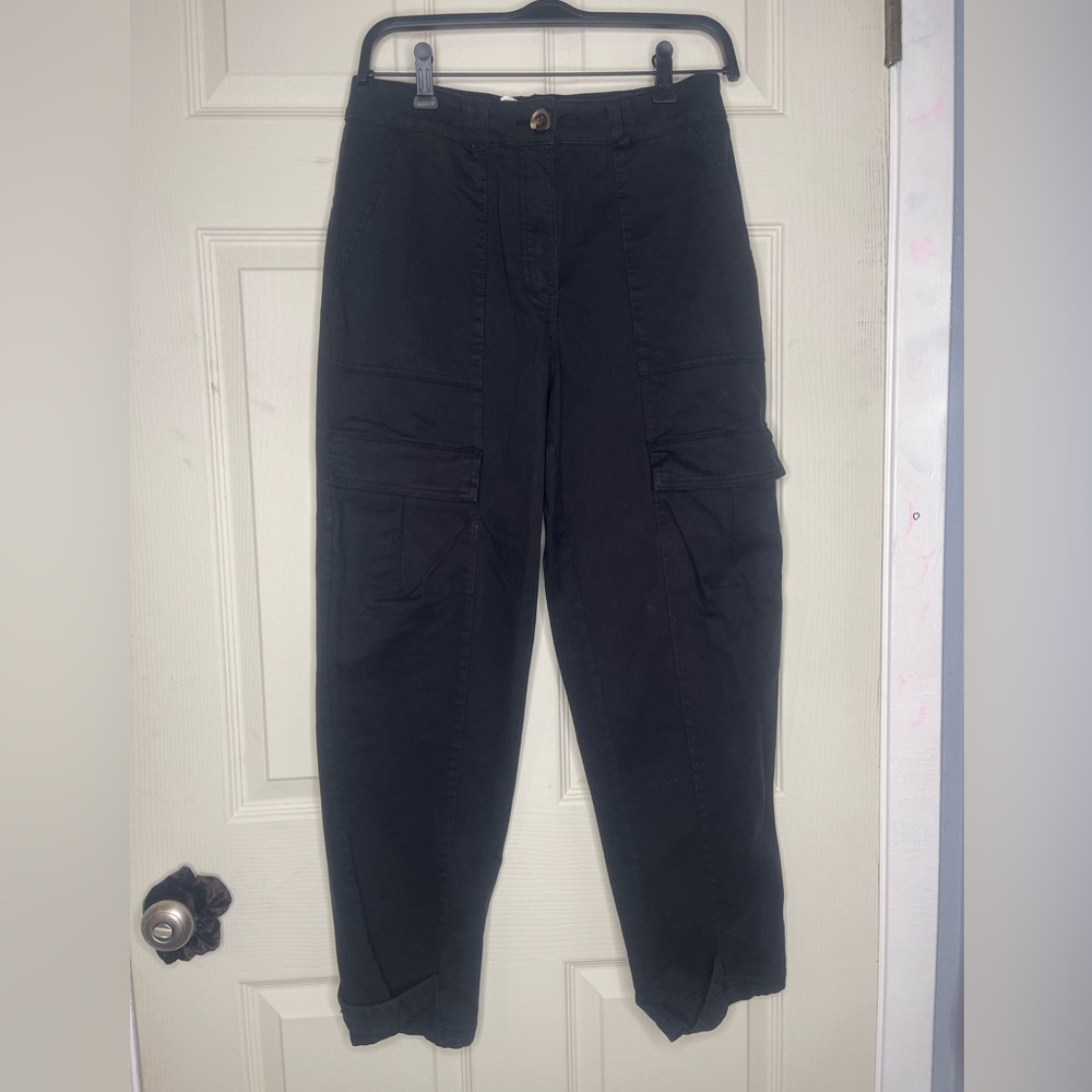 H&M Black Ankle Cropped Pants